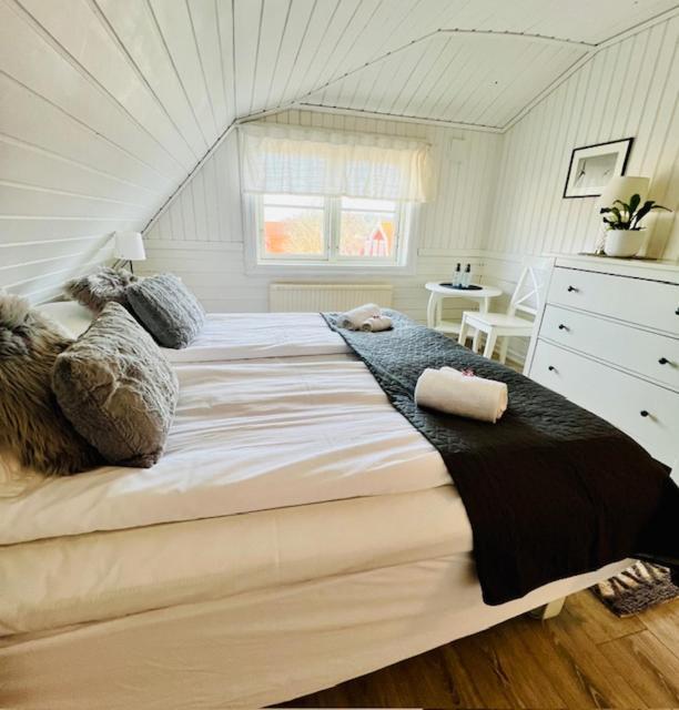 Missionshuset Bed & Breakfast Sandhamn Exterior foto