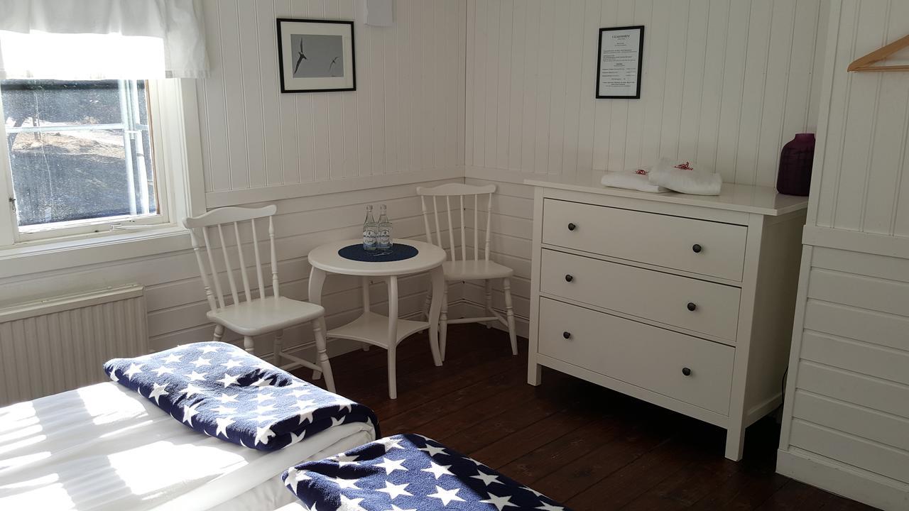 Missionshuset Bed & Breakfast Sandhamn Exterior foto
